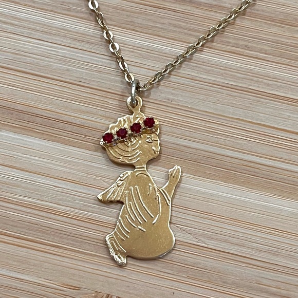 Vintage Angel Necklace - Picture 2 of 3